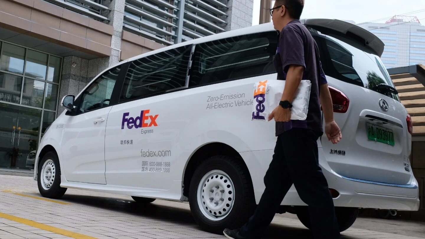 联邦快递在中国投入使用纯电动车